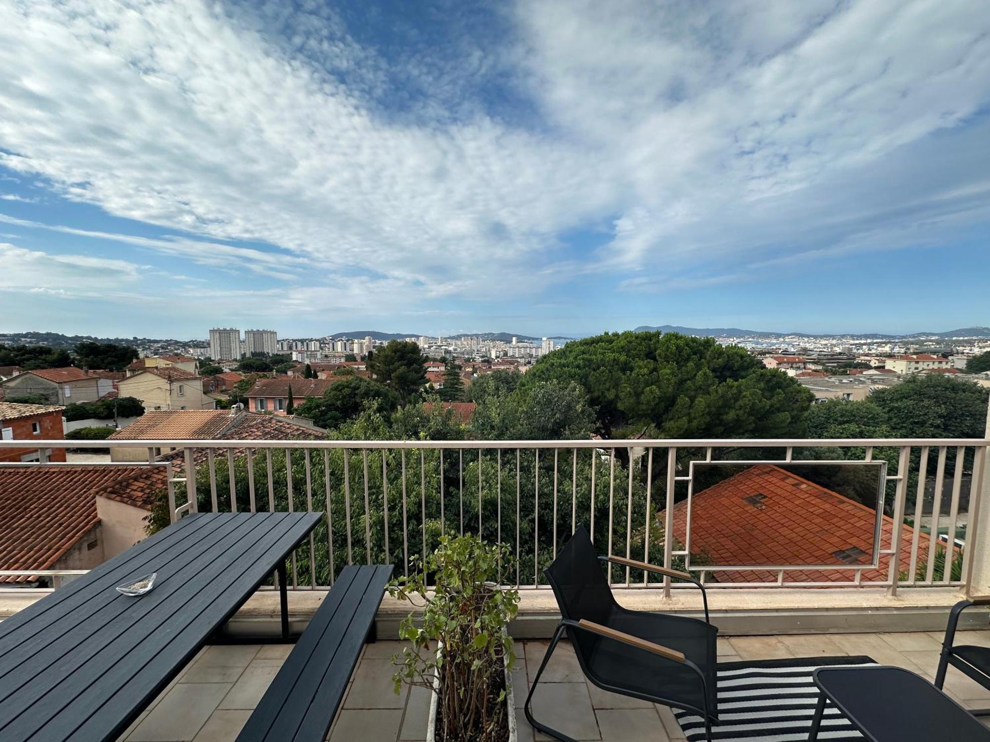 T4 Avec Terrasse Et Garage Prive Appartement Toulon Buitenkant foto