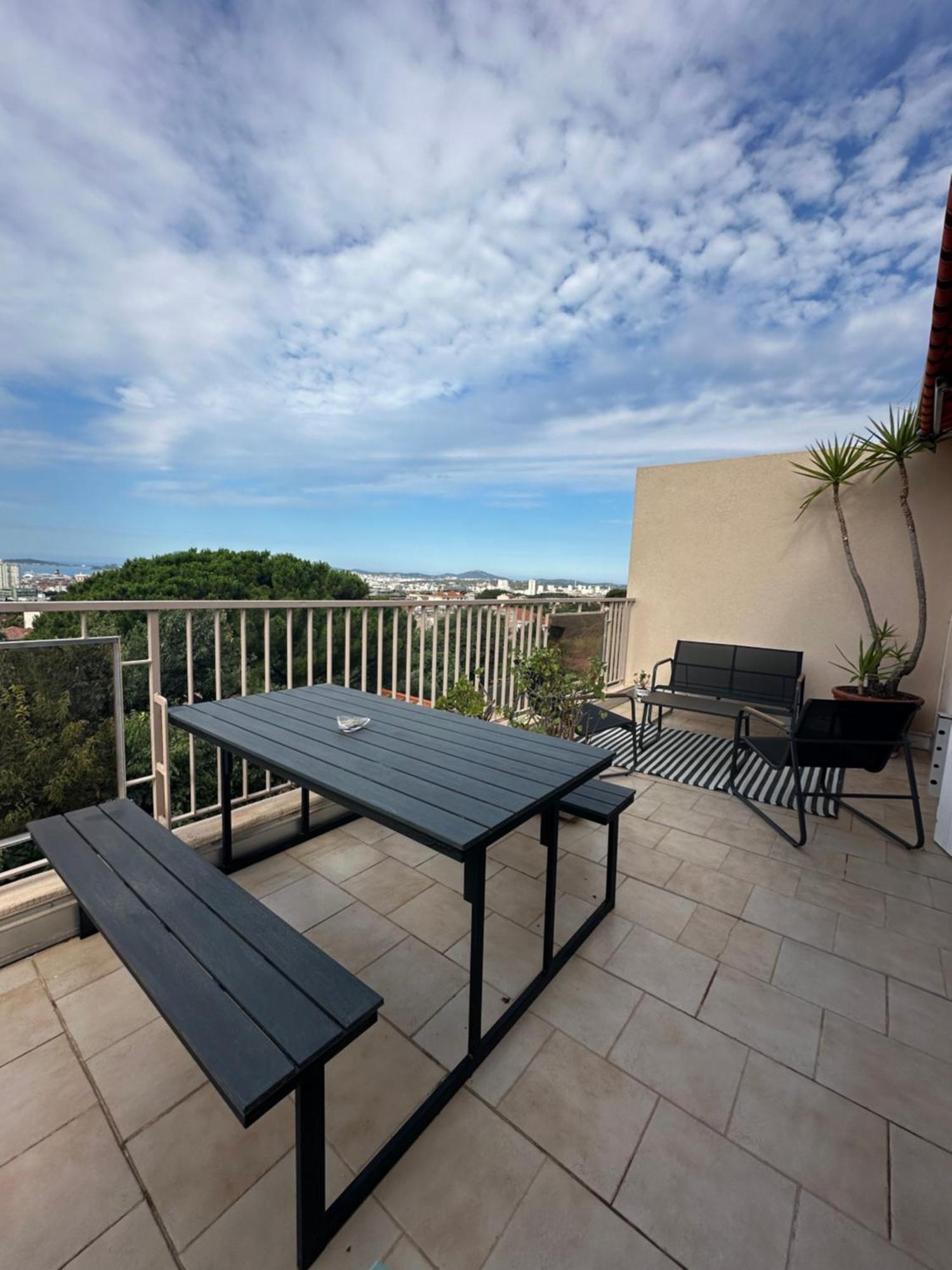 T4 Avec Terrasse Et Garage Prive Appartement Toulon Buitenkant foto